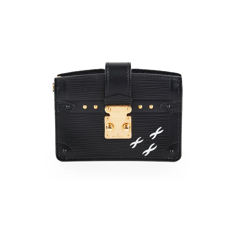 Louis Vuitton Twist bags with the iconic LV - turnlock closureLouis Vuitton Trunk Nano Black