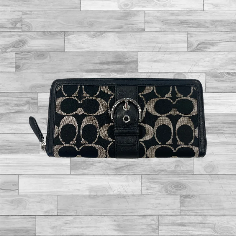 Coach bags with a patent - leather finish for a shiny and sophisticated appearanceWallet Designer By Coach, Size: Medium