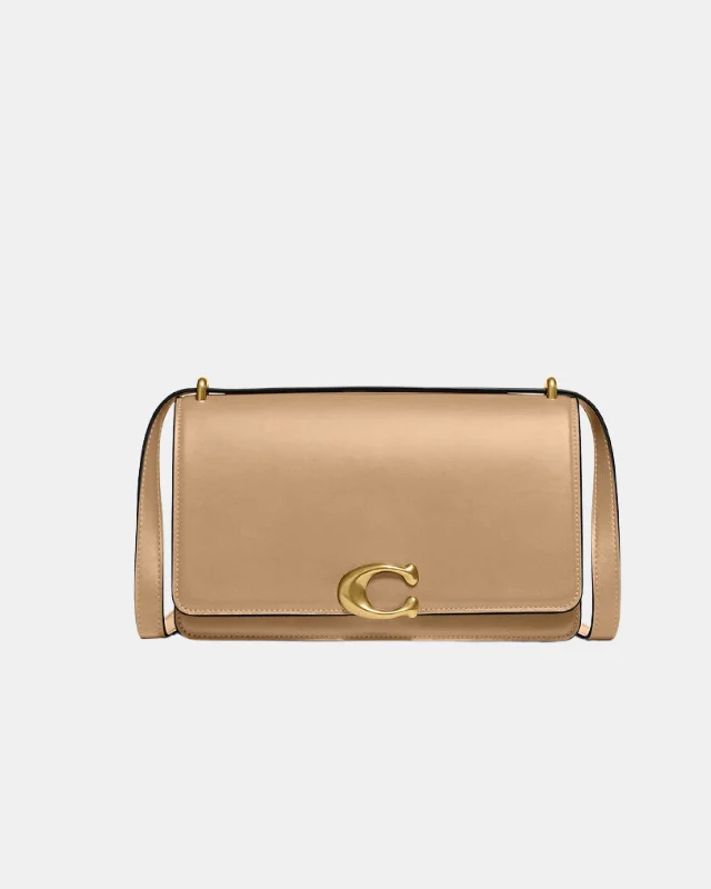 Coach Rogue bags with a detachable shoulder strap for versatile carryingCoach Bandit Shoulder Bag