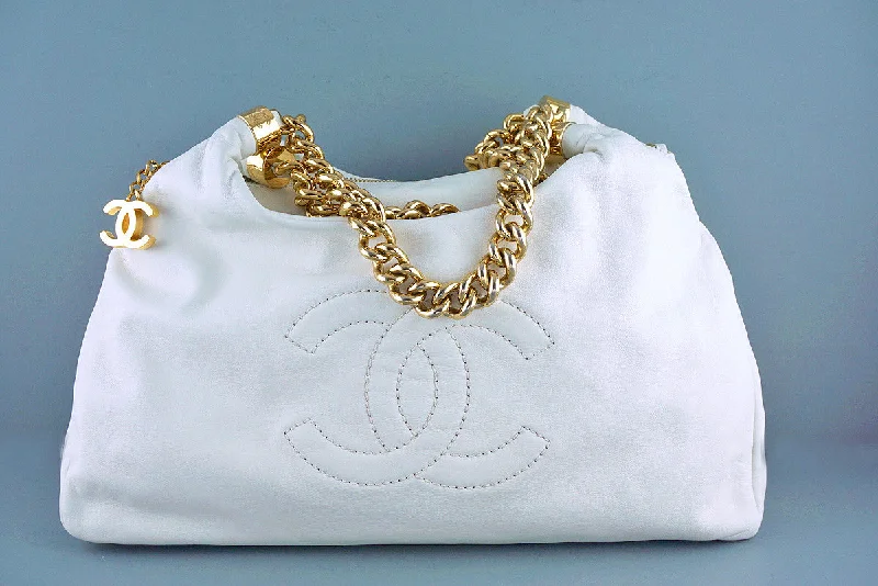 Chanel Vintage Inspired Handbag for Retro LoversChanel White Soft Chunky Chain Rodeo Drive Hobo Tote Bag