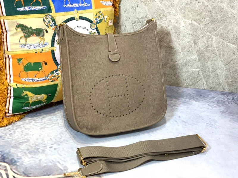 Hermes Bags with Adjustable Shoulder and Crossbody StrapsBoldCollect - HERMES Bags - 422