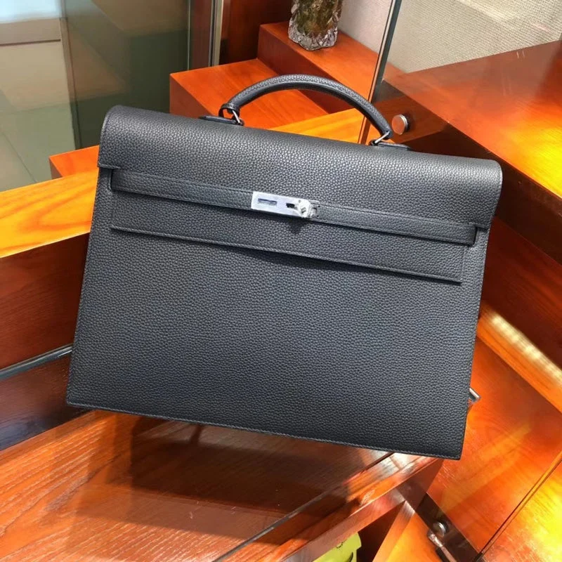 Minimalist Hermes Bags for a Sleek and Timeless LookBoldCollect - HERMES Bags - 636