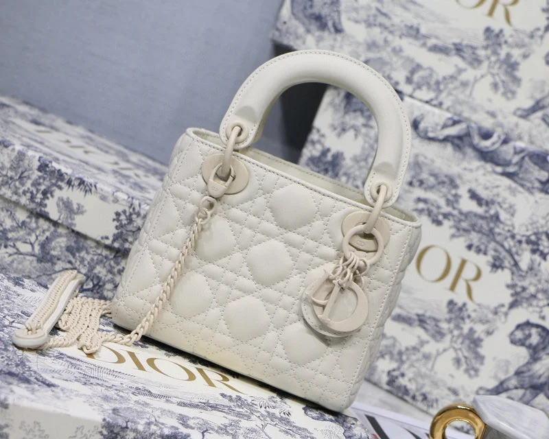 Luxury Christian Dior crossbody bags with a chain - link strapChristian Dior  Bags - 4134