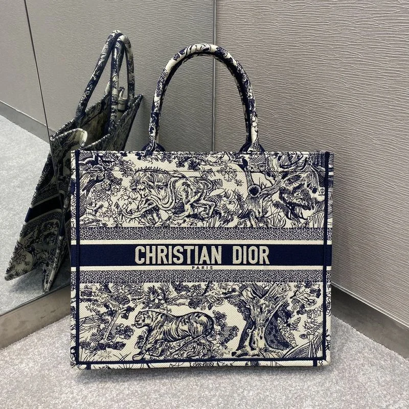 Christian Dior crossbody bags with a front - flap pocket for easy accessChristian Dior  Bags - 4137